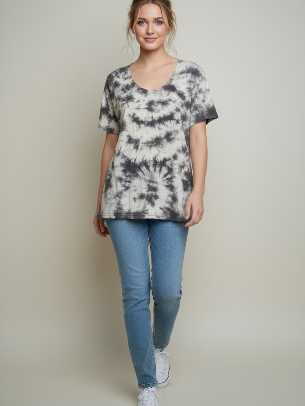 PINK Victoria's Secret Black & White Tie-Dye V-Neck Tee